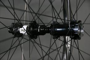 am930s-custom-mtb-wheelset