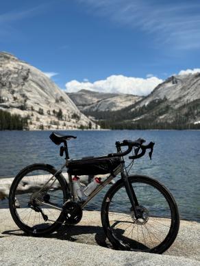 bikepacking-adventure-bike-on-lightbicycle-wr40-x-flow-wheels