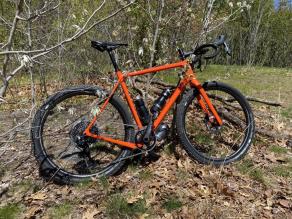 light-bicycle-cross-country-xc725-carbon-wheelset-setup-tubeless-with-schwalbe-g-one-tires