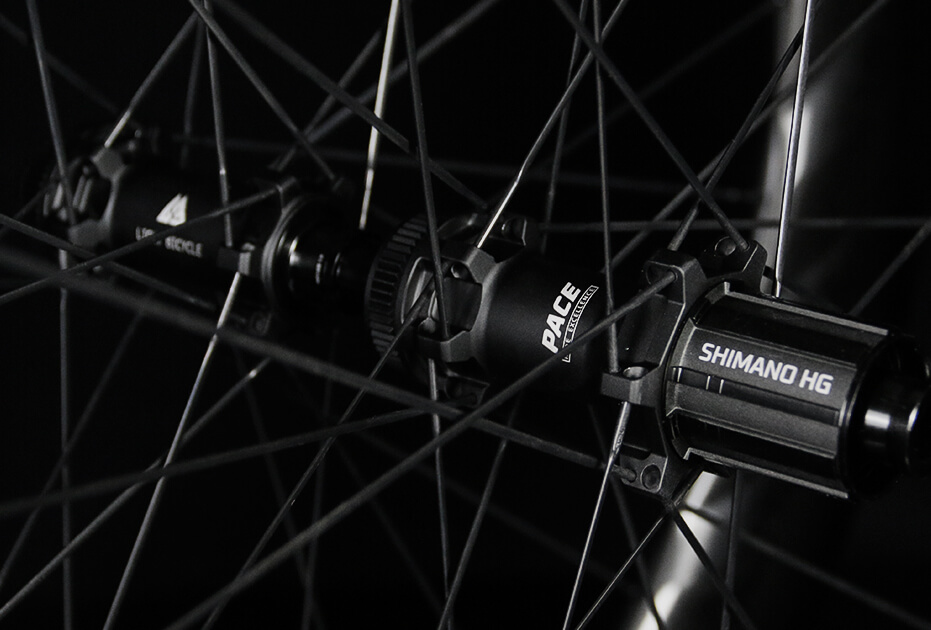 https://pic.lightbicycle.com/www/home/images/compressed/PC-introducing-lightbicycle-pace-hubs.jpeg